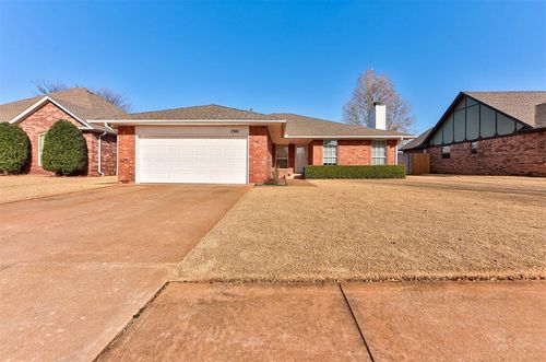 1301 Nw 9th St, Moore, OK, 73170-1009 | Card Image