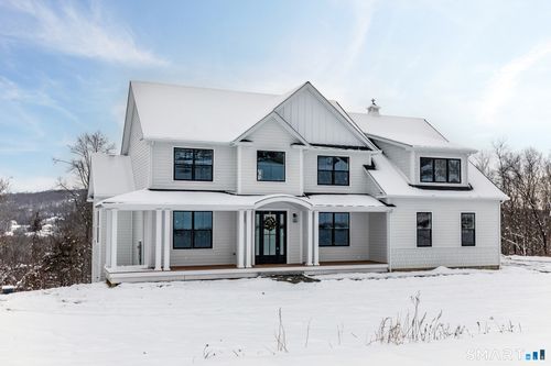 195 Willow Creek Estates Dr, Southbury, CT, 06488-4712 | Card Image