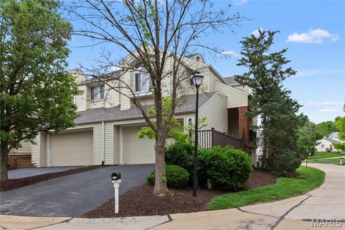 1700 Highview Circle Ct, Ballwin, MO, 63021-7806 | Card Image