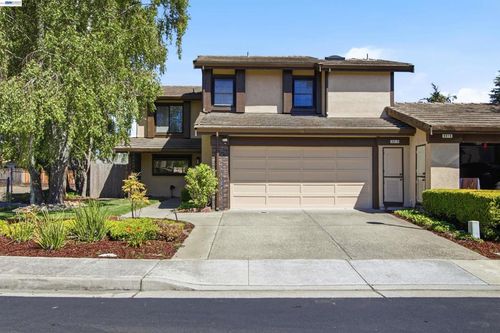 6010 Peppertree Ct, Newark, CA, 94560-4747 | Card Image