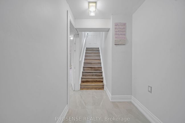147 Whitwell Dr, House other with 6 bedrooms, 4 bathrooms and 4 parking in Brampton ON | Image 36
