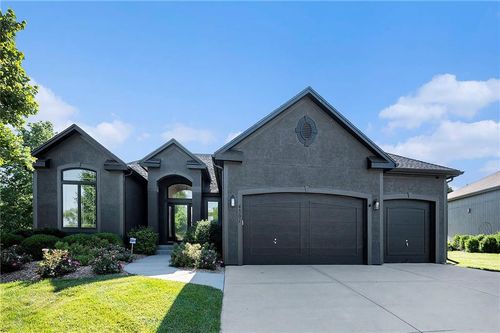 4301 N 141st St, Basehor, KS, 66007-5262 | Card Image
