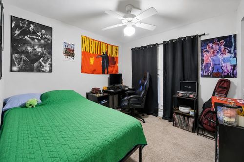 2118 Aberdeen Dr, League City, TX, 77573-4927 | Card Image