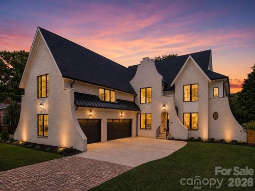4627 Water Oak Rd, Charlotte, NC, 28211-2423 | Card Image
