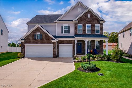 8924 Leatherleaf Dr, Columbia Station, OH, 44028-9850 | Card Image