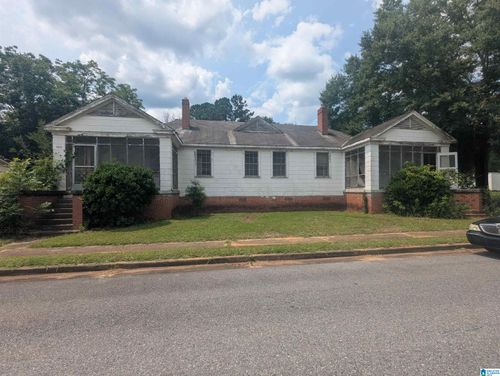 301 W Parkway, TALLADEGA, AL, 35160-3281 | Card Image