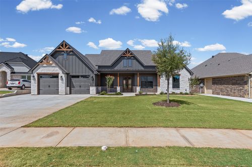 6657 Pinehurst Dr, Granbury, TX, 76049-2827 | Card Image