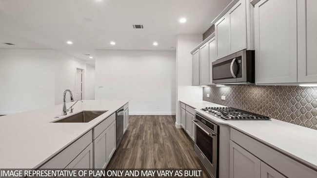 4420 Wapama Falls Loop, House other with 4 bedrooms, 3 bathrooms and 3 parking in Conroe TX | Image 4