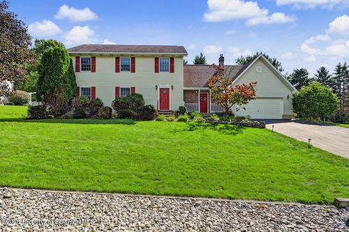208 Stoney Creek Rd, South Abington Township, PA, 18411-9707 | Card Image