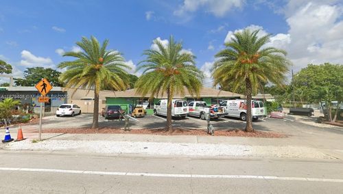 a2-2435 N Dixie Hwy, Wilton Manors, FL, 33305-2239 | Card Image