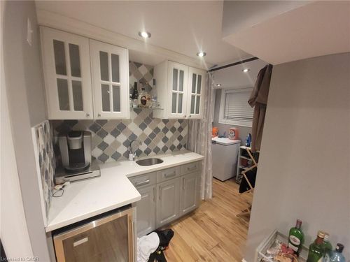 5486 Hixon Ave, Burlington, ON, L7L3S2 | Card Image