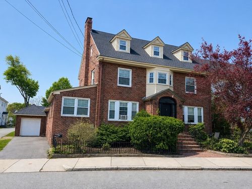 18 Pierce St, Malden, MA, 02148-2932 | Card Image