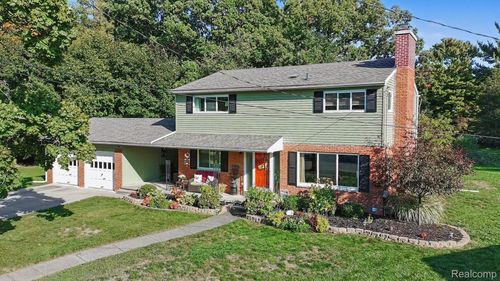 334 Crescent Pl, Flushing, MI, 48433-1552 | Card Image