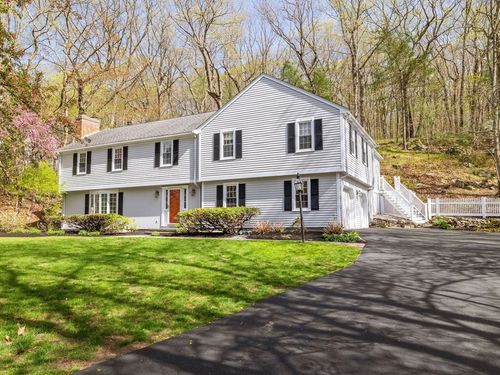 14 Pond St, Dover, MA, 02030-2432 | Card Image