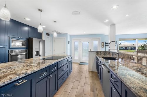 2205 Channel Way, NORTH FORT MYERS, FL, 33917-2515 | Card Image