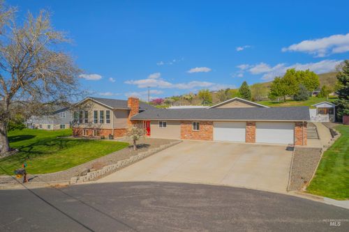 3413 Bluebird Cir, Lewiston, ID, 83501-9601 | Card Image