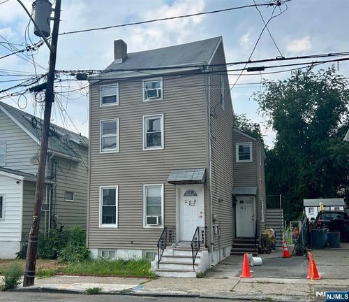 268 Paterson Ave, Paterson, NJ, 07502-1739 | Card Image