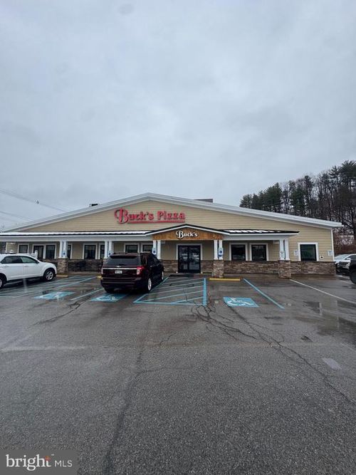 3055 Park Pl, Clearfield, PA, 16830-2562 | Card Image