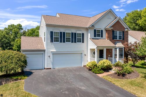 5462 Ketterington Ln, Westerville, OH, 43082-7180 | Card Image