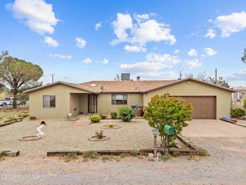 5011 Calle Del Ranchero, Las Cruces, NM, 88011-6985 | Card Image