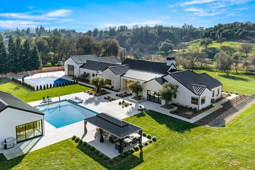 2735 Rattlesnake Rd, Newcastle, CA, 95658-9326 | Card Image