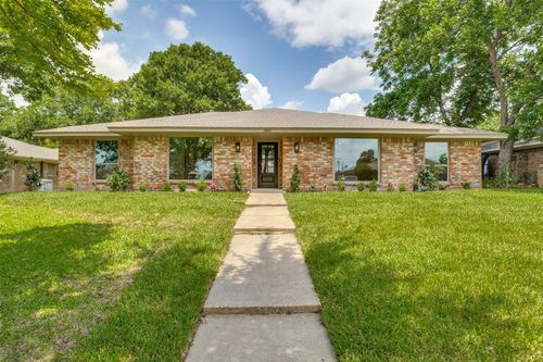2809 Mollimar Dr, Plano, TX, 75075-6411 | Card Image