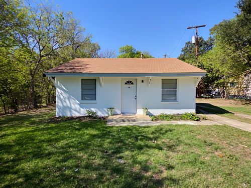 412 S Redford Ln, White Settlement, TX, 76108-2684 | Card Image