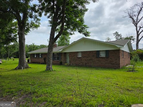 39 Waldon St, Baxley, GA, 31513-7000 | Card Image