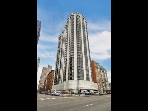 15d-990 N Lake Shore Dr, Chicago, IL, 60611-1373 | Card Image