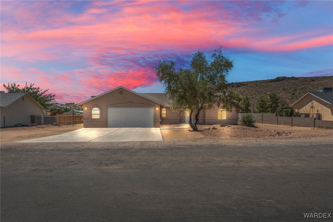 Selma Dr, Kingman, AZ 86409
