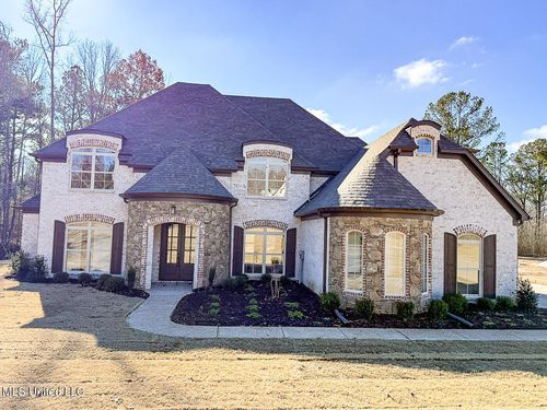 427 Poplar Ln, Holly Springs, MS, 38635-1005 | Card Image