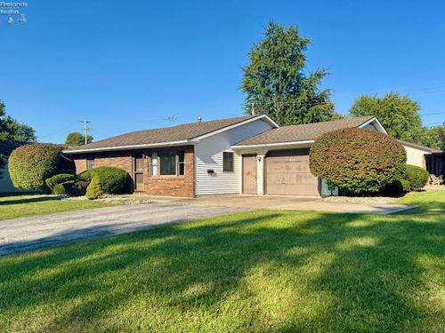 814 N 5th St, Fremont, OH, 43420-3908 | Card Image