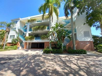 312 - 360 Gulf Of Mexico Drive, Condo with 3 bedrooms, 2 bathrooms and null parking in Longboat Key FL | Image 2