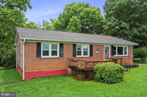1956 Cattail Run Rd, CHARLES TOWN, WV, 25414-5201 | Card Image