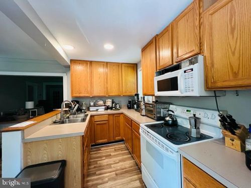 8703 Burdette Rd, BETHESDA, MD, 20817-2804 | Card Image