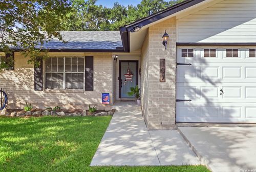 107 Summer Breeze, Castroville, TX, 78009-5008 | Card Image