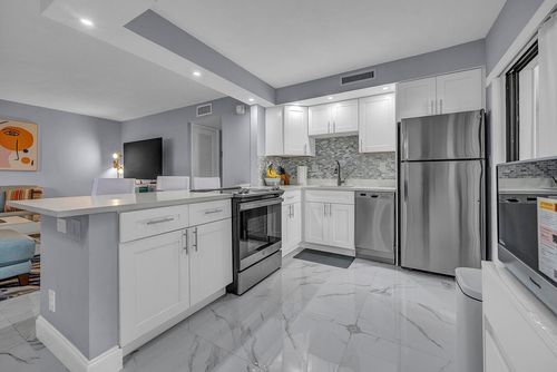 162 Capri D, Delray Beach, FL, 33484-5126 | Card Image