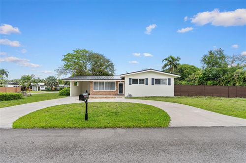 8965 Sw 125th Ter, Miami, FL, 33176-5163 | Card Image