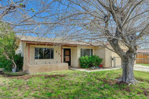 116 Reese St, Las Vegas, NV, 89107-1621 | Card Image