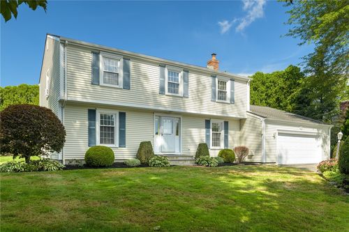 215 Harris Ave, Portsmouth, RI, 02871-2317 | Card Image