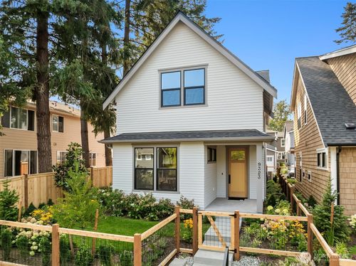 9323 126th Ave Ne, Kirkland, WA, 98033-5953 | Card Image