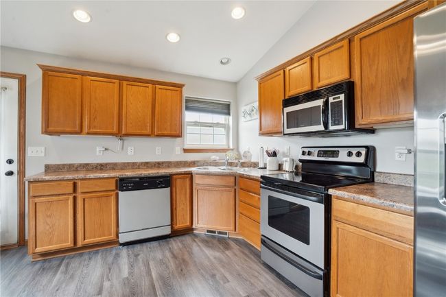 1727 Hunters Creek Way, Condo with 3 bedrooms, 3 bathrooms and null parking in Marion IA | Image 8