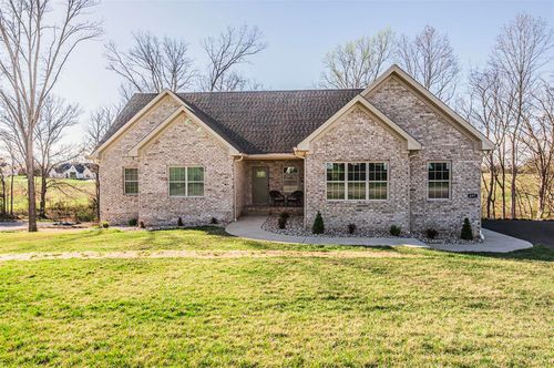 697 Chris St, Bowling Green, KY, 42103-7720 | Card Image