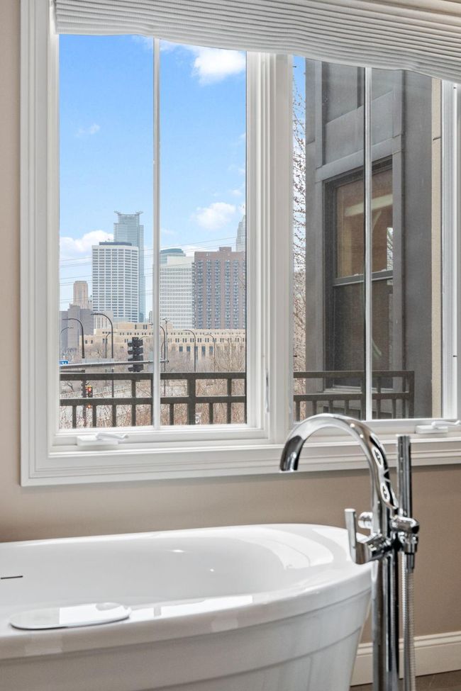 Primary bath | Image 28