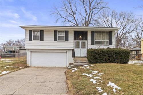 18924 E 6th St N, Independence, MO, 64056-2204 | Card Image