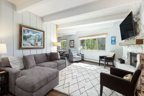 101-370 E La Bonte St, Dillon, CO, 80435-5488 | Card Image