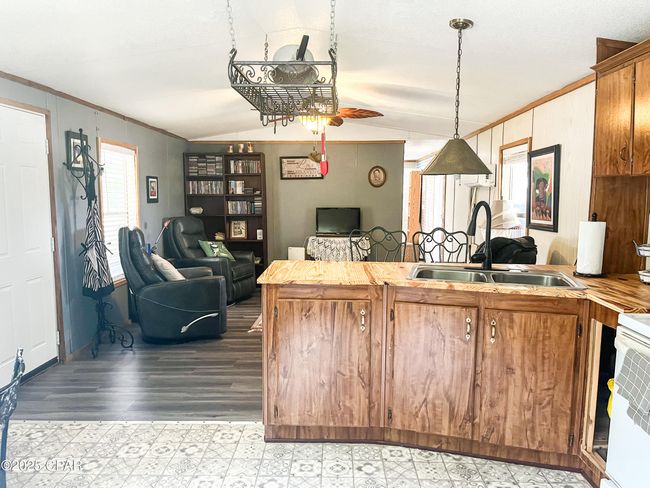 519 Mcpherson Dr, House other with 2 bedrooms, 1 bathrooms and null parking in Alford FL | Image 9