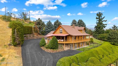 130 Hovde Ln, Selah, WA, 98942-9306 | Card Image