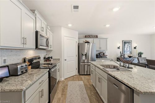 141 Emma Ct, Lexington, NC, 27295-2257 | Card Image