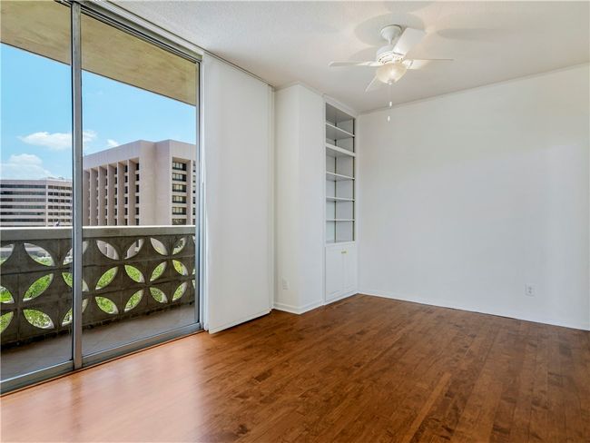 Second Bedroom Sitting Area | Image 11